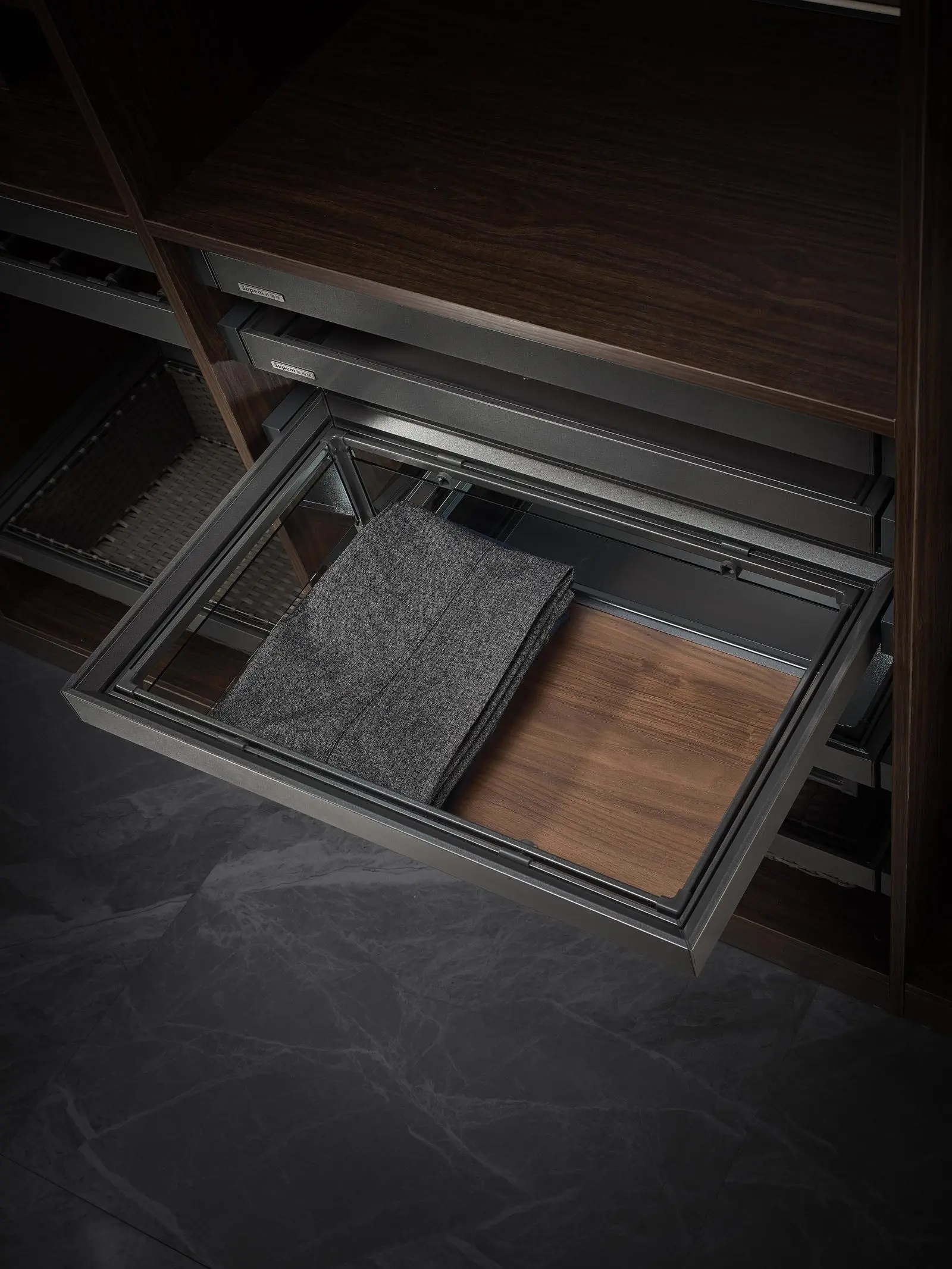 Glass Storage Basket></a><h3><a href=