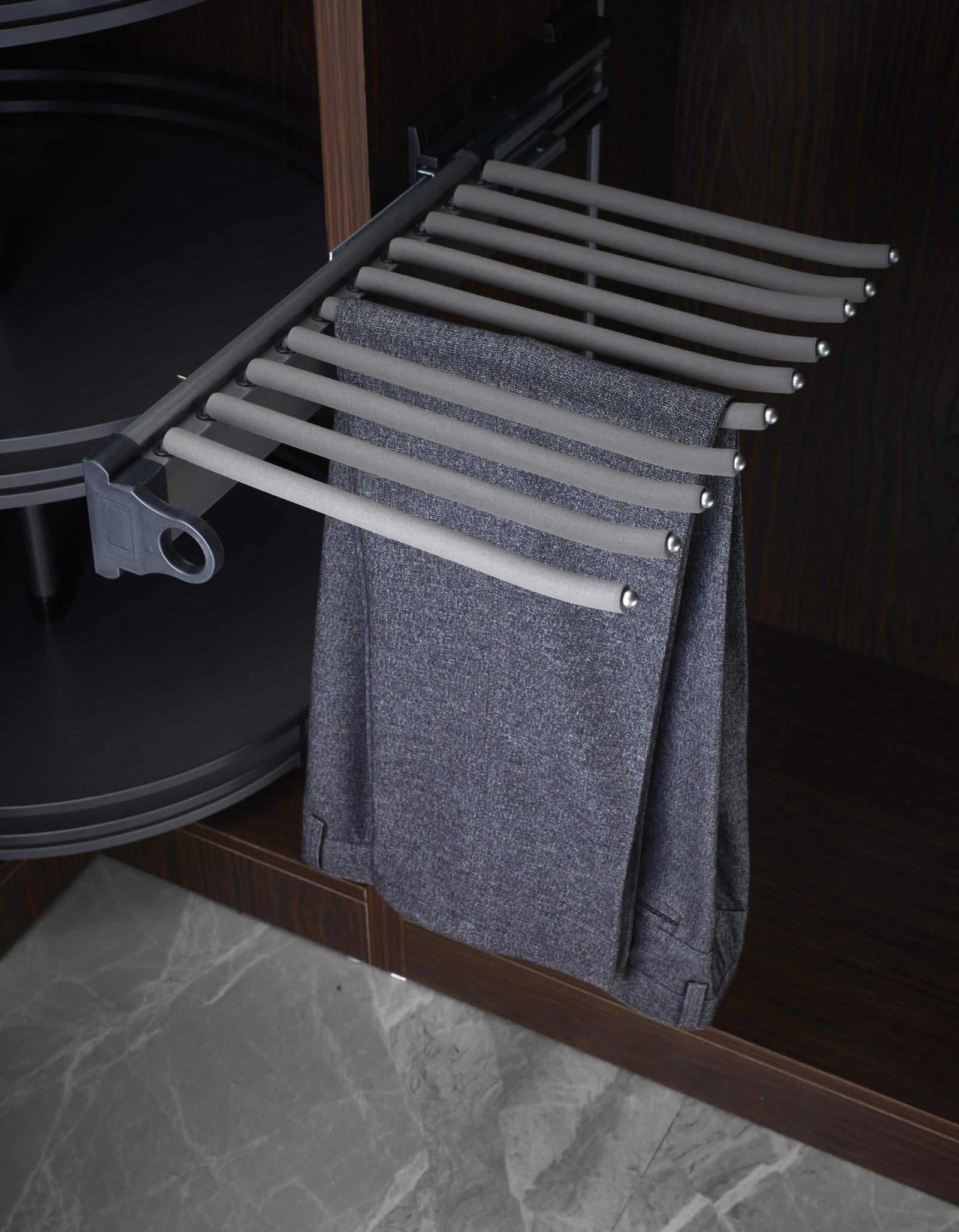 Lateral Trouser Hanger></a><h3><a href=